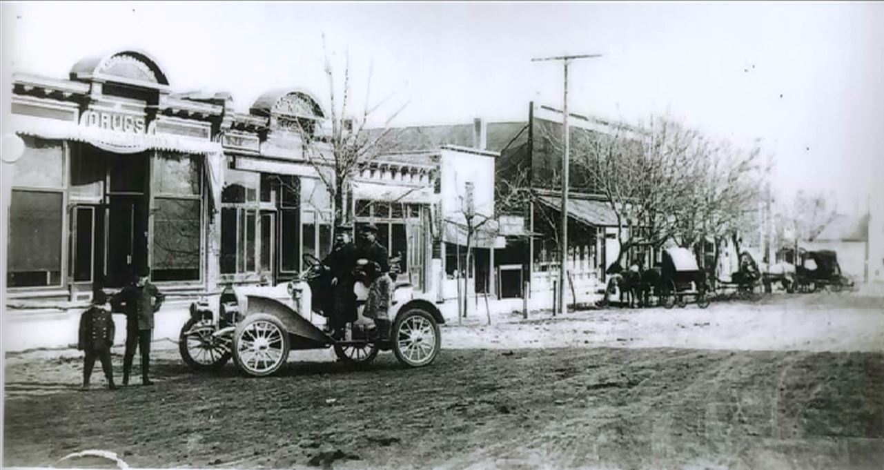 Picture taken in 1908 where the Napa store stands today